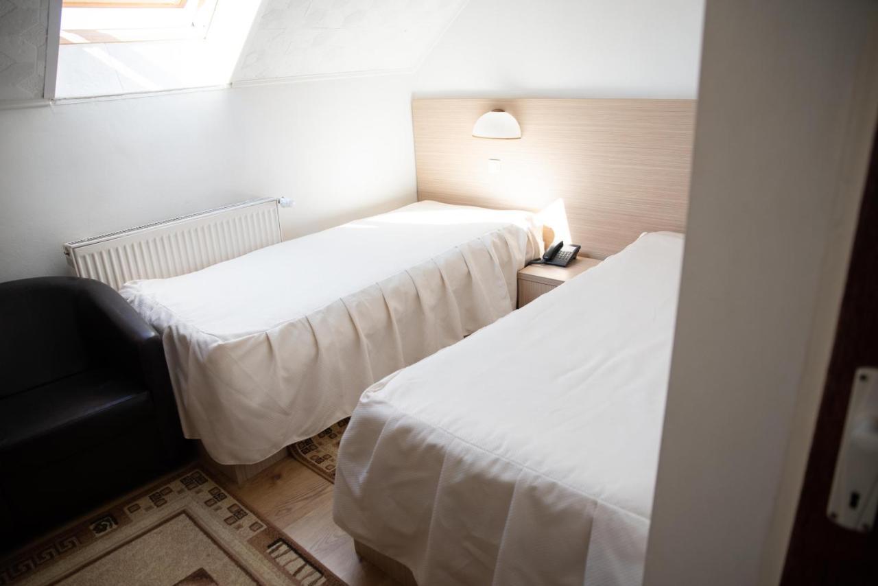 Motel Moara Veche Săcălăşeni Екстериор снимка